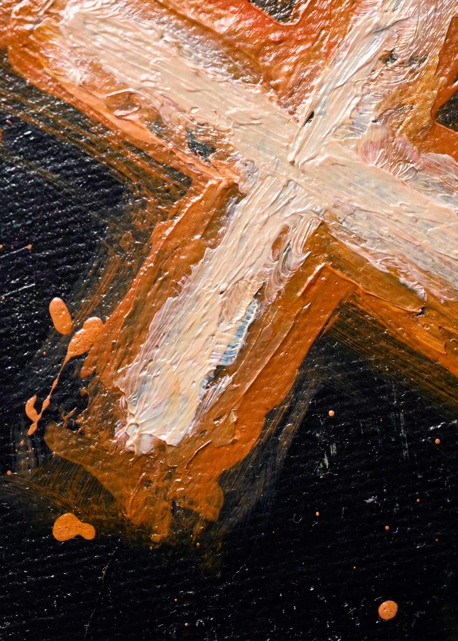 Detalle macro de textura impasto — capas de acrílico y óleo aplicados sobre lienzo, pintura Smiley
